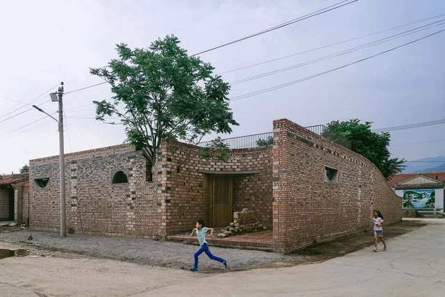 Ruinas contenidas / Wonder Architect - Casas
