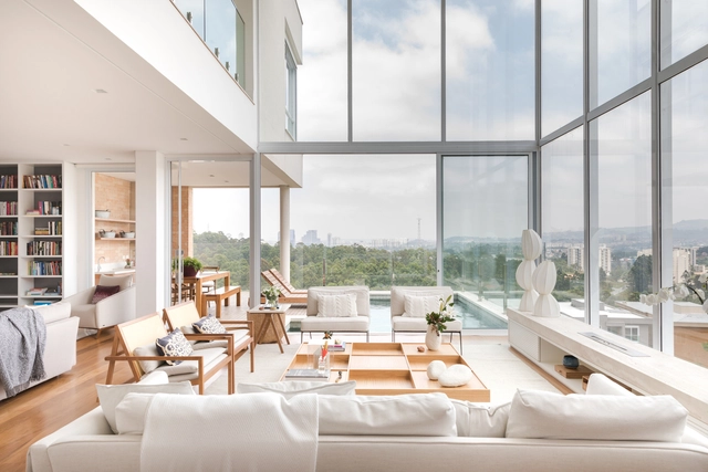 Casas brasileiras: 15 residências com janelas de piso a teto - Imagem de Destaque