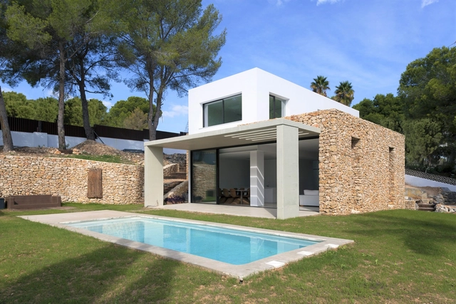 Casa Moraira  / Antonio Altarriba Estudio de Arquitectura - Casas