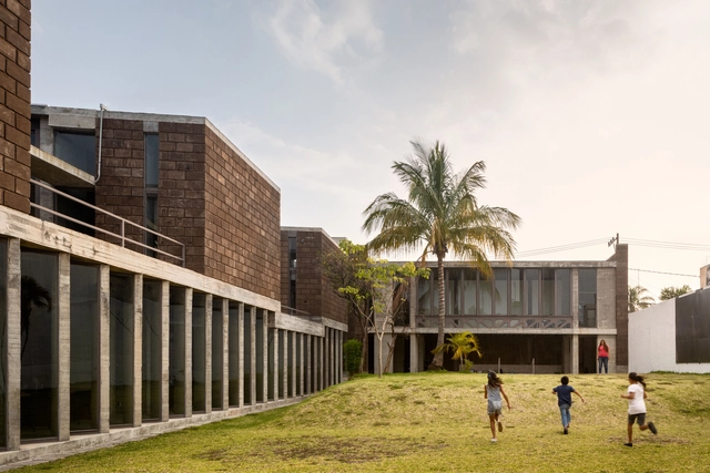 Centro de desarrollo comunitario Los Chocolates / Taller de Arquitectura Mauricio Rocha + Gabriela Carrillo - Centro Comunitario, Fachada