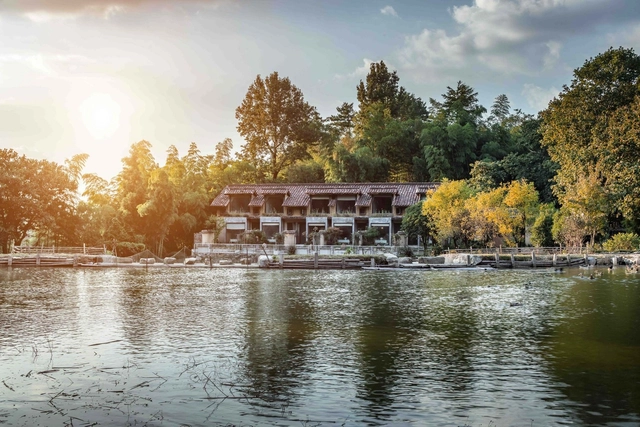 悠然山居 / 门觉建筑 - 居住建筑