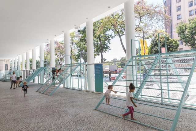 TransBorda Intervention / Estúdio Chão - Interior Photography, Installations & Structures, Stairs, Handrail