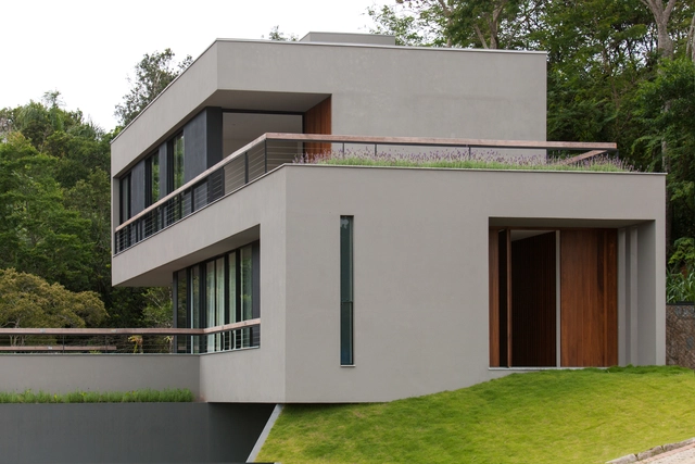 Casa Itacorubi / Mari Girardi Arquitetos Associados - Fotografia de Exterior, Casas, Fachada, Porta