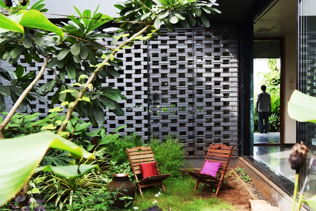 Casa en un Gaothan / unTAG - Fotografía exterior, Vivienda Colectiva, Jardín