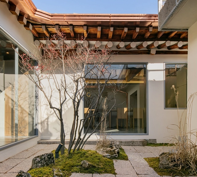 传统韩屋改造的现代化餐厅‘Mangata’ / NOMAL - 建筑图, 餐饮建筑, 表皮