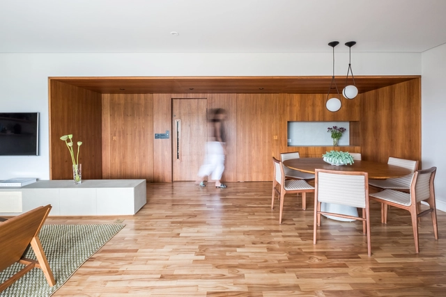 Apartamento Cervantes / Mandarina Arquitetura - Fotografia de Interiores, Edifício De Apartamentos, Cozinha, Viga, Bancada, Mesa, Cadeira