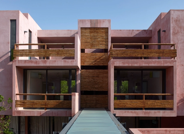 Conjunto Habitacional Mi Querido Tulum / reyes rios + larraín + Gabriel Konzevik - Fotografía exterior, Apartamentos, Fachada, Puerta, Barandas, Balcón