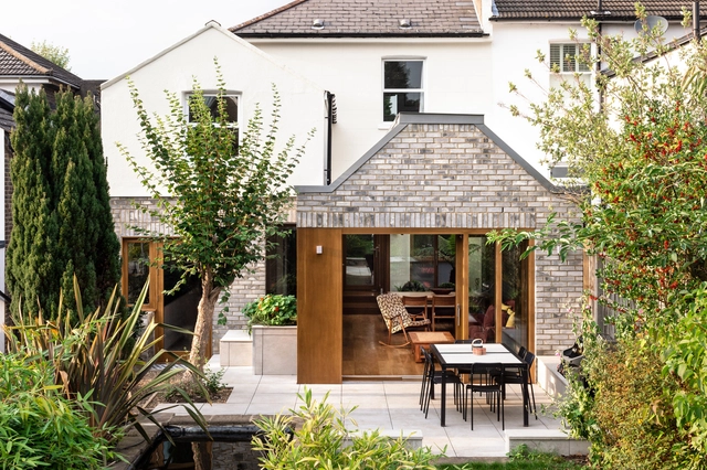 Harefield Road East House  / Gruff - Exterior Photography, Houses