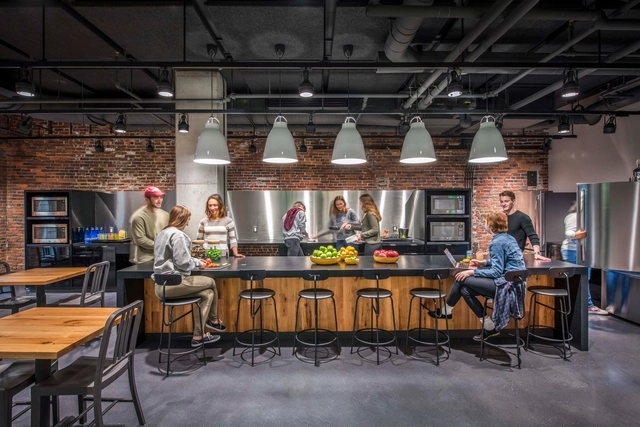 Residencia universitaria Emerson College / Elkus Manfredi Architects - Fotografía interior, Apartamentos, Cocina, Fijación Vigas, Encimera