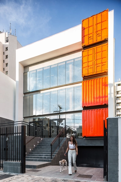 Edifício Jupter / Giuliano Marchiorato Arquitetos - Fotografia de Exterior, Edifícios De Escritórios, Fachada, Cerca, Escada