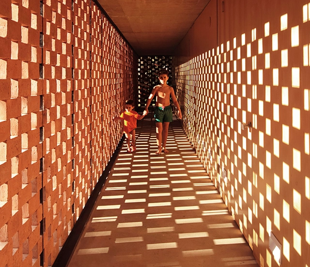 Brick Houses in Argentina: 15 Examples Exploring Pattern and Design - Featured Image