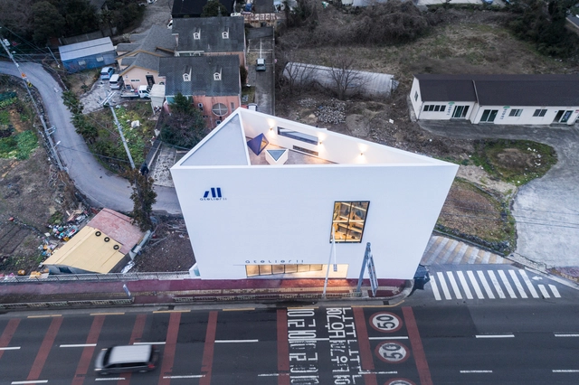 Atelier11工作室，三角形的混凝土工坊 / Atelier 11 Architectural Firm - 建筑图, 办公室室内