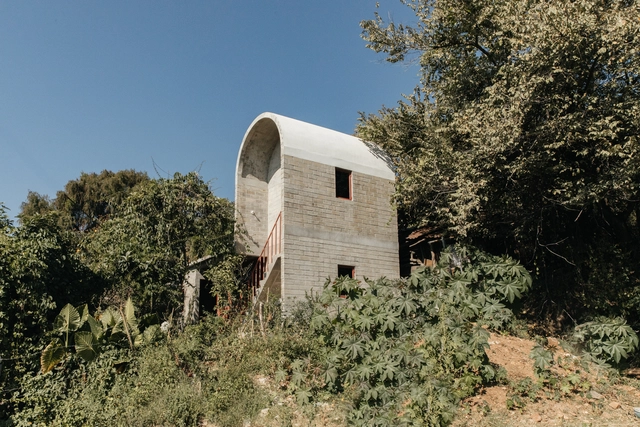 Casa Martha / Naso - Casas, Fachada, Arco