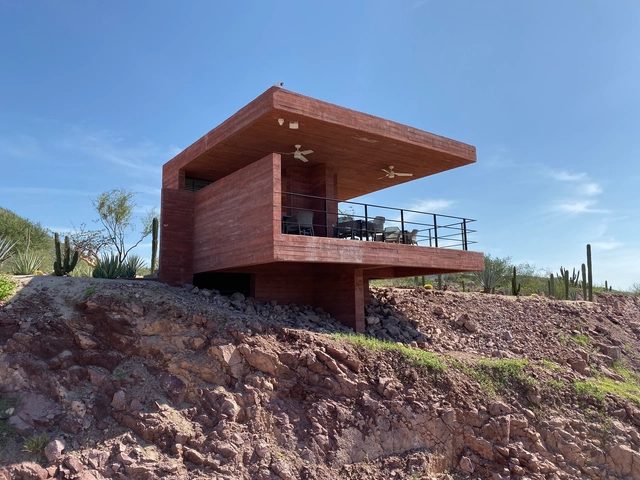 Casa a medio camino / Enrique Martin Moreno + Lucio Muniain et al - Fotografía exterior, Otras Estructuras, Fachada