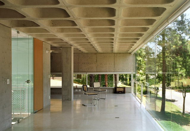 Casas brasileiras: 5 residências com lajes grelhadas  - Imagem de Destaque