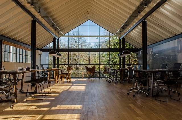 Oficinas en Argentina: Ejemplos en planta de espacios de trabajo individuales, compartidos y de coworking - Imagen Principal
