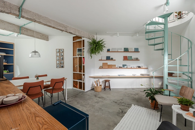 Escritório Macaxá Arquitetura / Macaxá Arquitetura - Fotografia de Interiores, Escritórios, Cozinha, Viga, Escada, Mesa, Cadeira, Iluminação