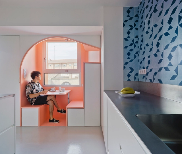Casa IC / Adhoc Arquitectura y Territorio - Fotografía interior, Residencial, Cocina, Mesas, Encimera, Sillas