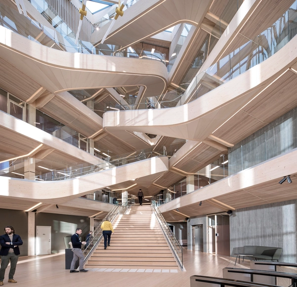 斯塔万格金融园区总部，锐利的三角木结构 / Helen & Hard architects + SAAHA - 室内图, 办公设施, 楼梯
