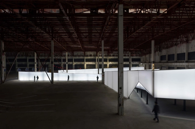 Folded TIME-LIGHT-LINE Installation / ATELIER XI - Interior Photography, Interior Design, Beam, Door