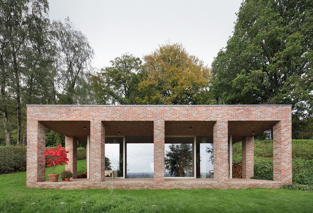 Villa inclinada / Studio Okami Architects - Fotografia de Exterior, Casas, Jardim
