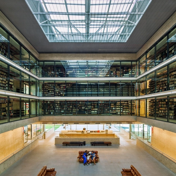 Mais de 3 mil livros, periódicos e mapas disponíveis gratuitamente para download na biblioteca da USP - Imagem de Destaque