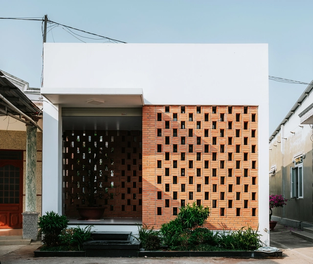 Pequena Casa 01 / 90odesign - Fotografia de Exterior, Casas, Fachada, Porta