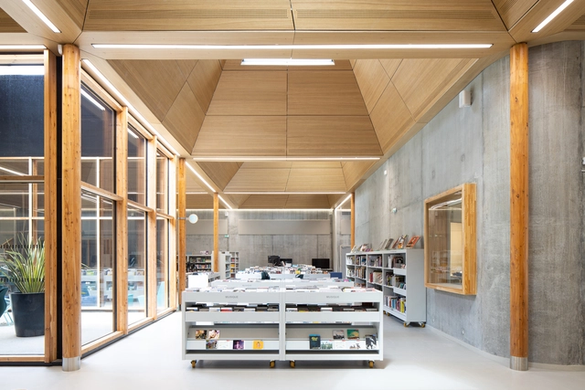 Biblioteca Pierre Veilletet / atelier d'architecture King Kong - Fotografía interior, Bibliotecas, Cocina, Fijación Vigas