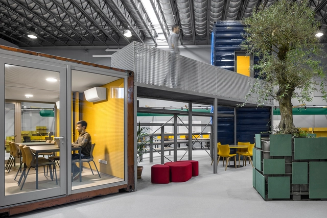 Centro de innovación Spectris / Studium - Fotografía interior, Interiores De Oficina, Fijación Vigas