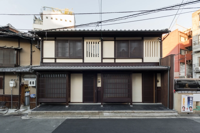 BenTen Residences / Asami Architect and Associates - Exterior Photography, Restoration, Door