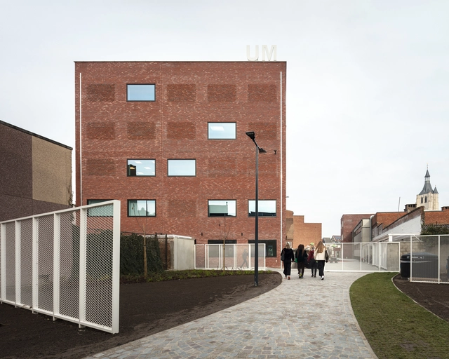 Ursulinen街区改造，梳理‘迷宫式’城市肌理 / Label Architecture - 建筑图, 中小学校, 表皮