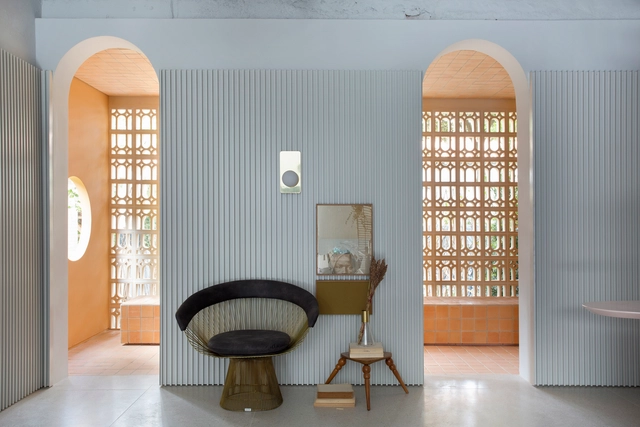 House of Arches / Léo Shehtman Arquitetura e Design - Interior Photography, House Interiors, Door, Table, Lighting