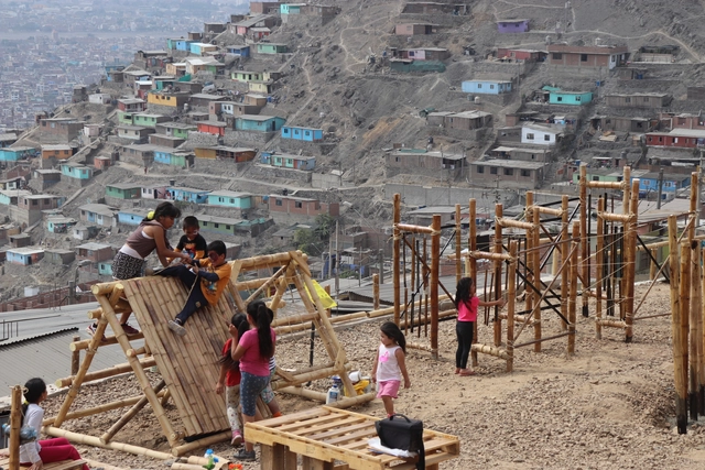 Domus: Programas de construcción en bambú para poblaciones vulnerables de Perú - Imagen Principal