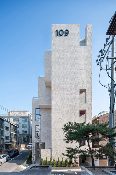 NONHYEON 109 Office and Apartment Building / 05STUDIO - Exterior Photography, Office Buildings