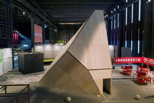 Instalação Iceberg / André Jost Mafra + Leo Ceolin + Fernando Velázquez - Fotografia de Interiores, Instalação , Cozinha, Fachada