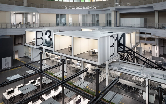 IT Factory en Kharkiv / TSEH Architectural Group - Fotografía interior, Renovación, Cocina