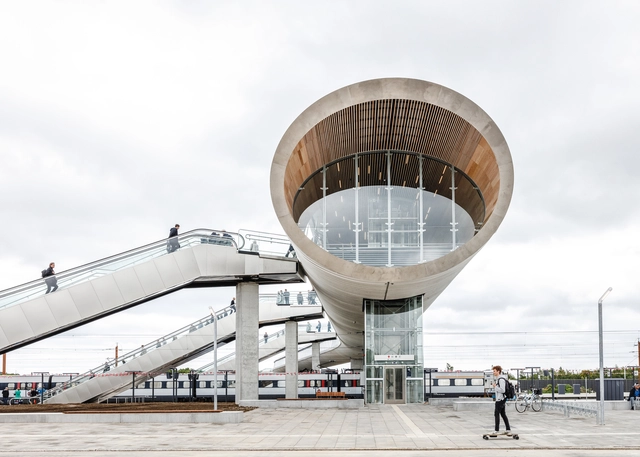 17 Estações intermodais que mesclam projeto de transporte e infraestrutura urbana - Imagem de Destaque