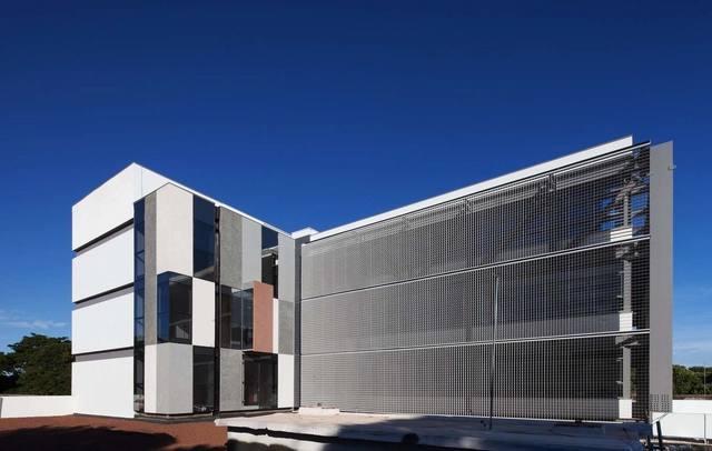 Universidade Distrito Federal / Kruchin Arquitetura - Fotografia de Exterior, Universidade, Fachada
