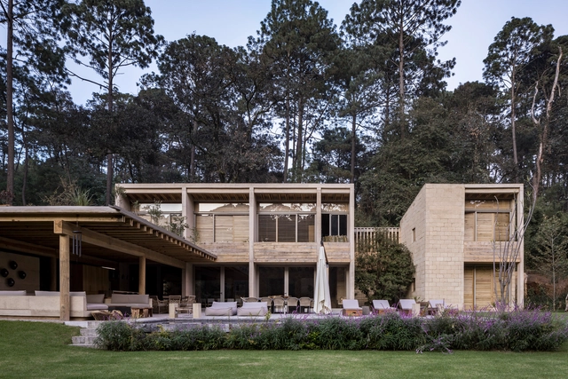 Casa Avándaro / Taller Héctor Barroso - Fotografía exterior, Casas, Jardín, Puerta, Fachada
