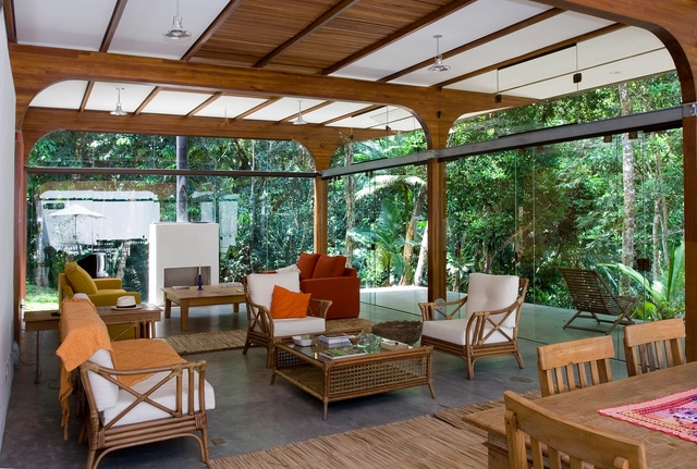 Casa das Saíras / Kruchin Arquitetura - Fotografia de Interiores, Casas, Terraço, Porta, Viga, Cadeira, Mesa