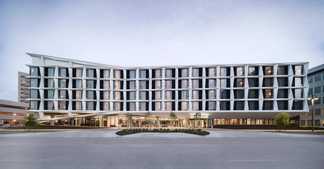  Hotel AC Dallas / 5G Studio Collaborative - Fotografía exterior, Hoteles, Fachada