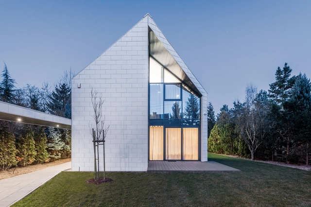 The Cutting-Edge House  / PAG Pracownia Architektury Glowacki - Exterior Photography, Houses, Garden, Facade