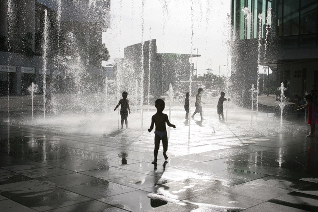 ¿Dónde jugarán los niños? Cómo diseñar ciudades estimulantes y seguras para la infancia - Imagen Principal