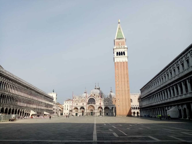 Arquitetura como solução: por que não adiar a Bienal de Veneza? - Imagem de Destaque