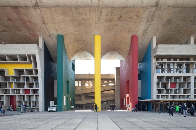 As obras modernistas de Chandigarh, pelas lentes de Roberto Conte - Cinema E Arquitetura