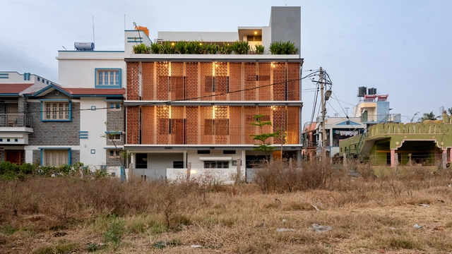 La casa del cambio radical / Sudaiva Studio - Fotografía exterior, Renovación, Fachada