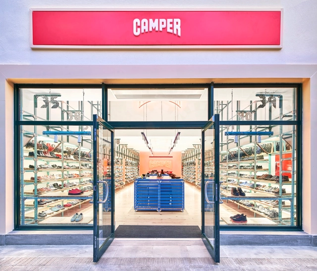 Tienda Camper / Oficina Penadés - Interiores Comerciales, Fachada, Puerta