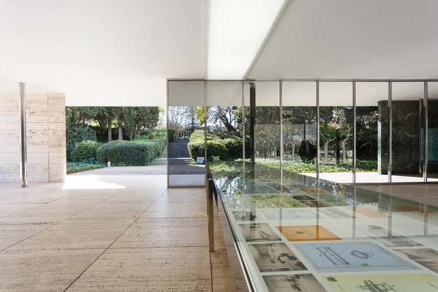 Artistic Intervention "Re-enactment" Highlights Lilly Reich’s Works in the Barcelona Pavilion  - Featured Image