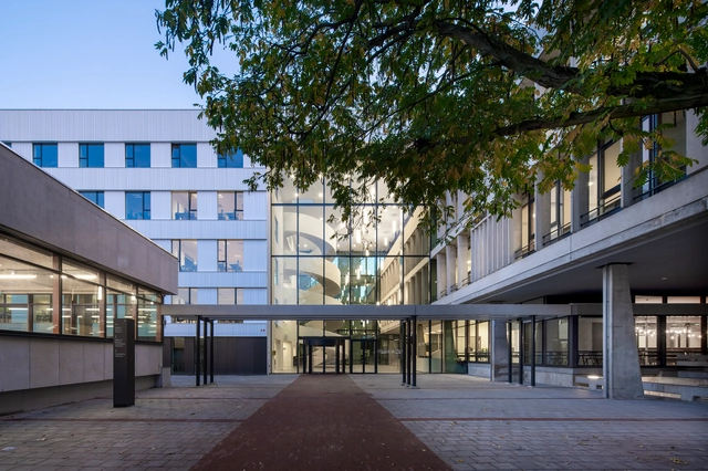 Escuela Lumion Amsterdam / Atelier PRO architects - Fotografía exterior, Escuela Secundaria, Fachada