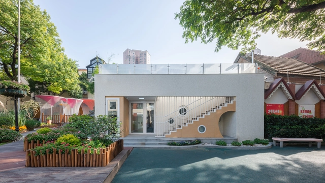 POD House / LIBEN Design - Exterior Photography, Renovation, Courtyard, Door, Facade